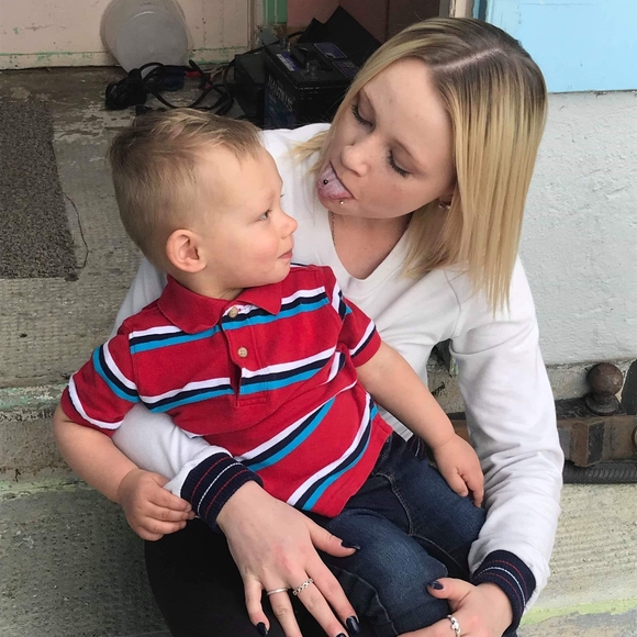 Meet your Posher, Brianna - Picture 3 of 4